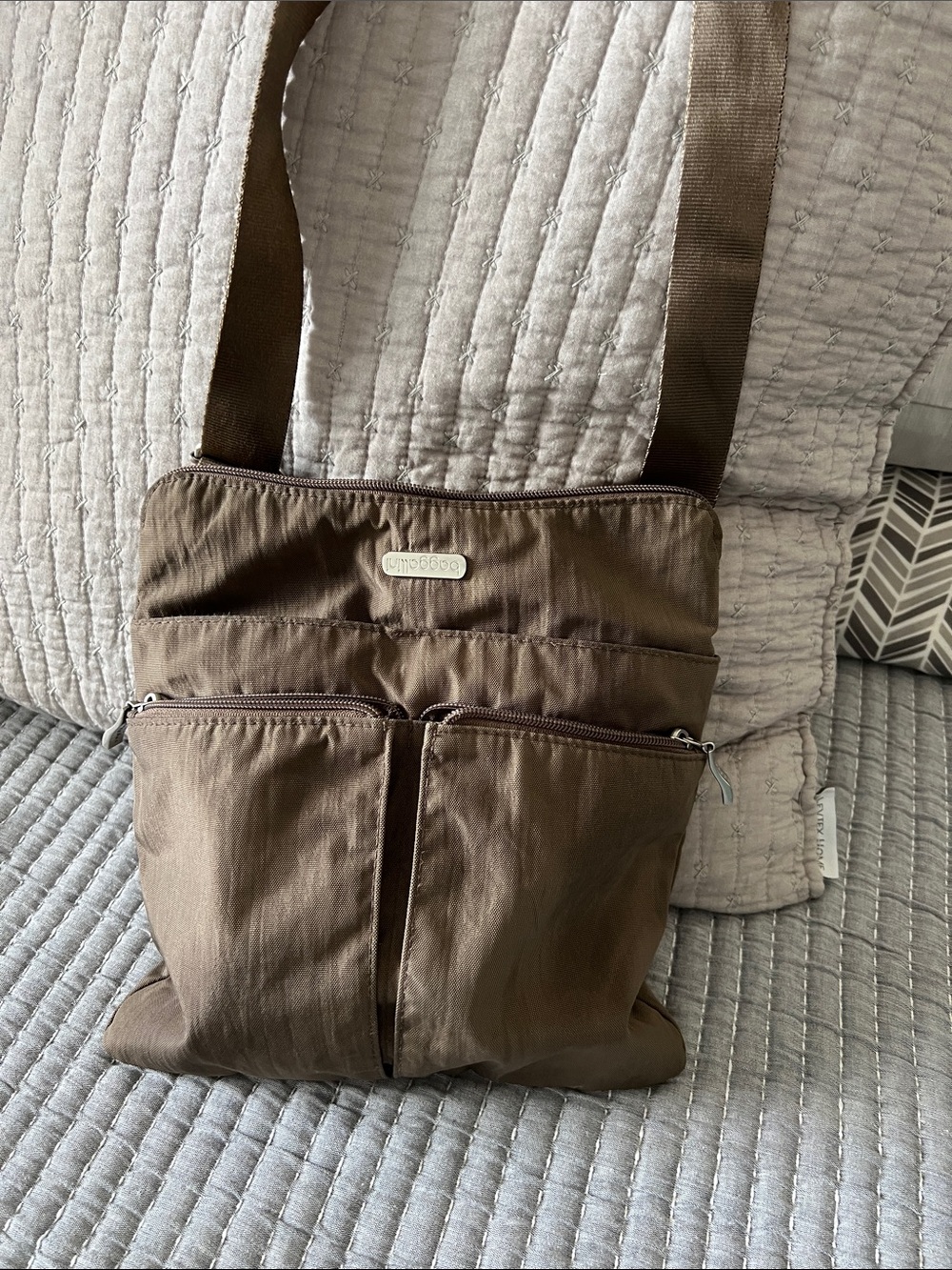 Baggallini Brown Taupe Lightweight Nylon Crossbody Messenger with extra pouch